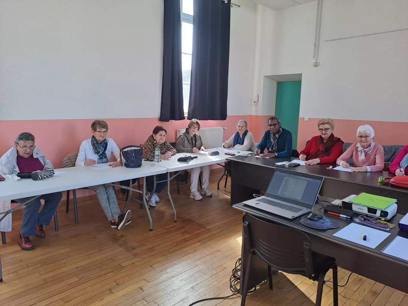 groupe1ambussires Les lieux d’intervention de Bouge tes méninges